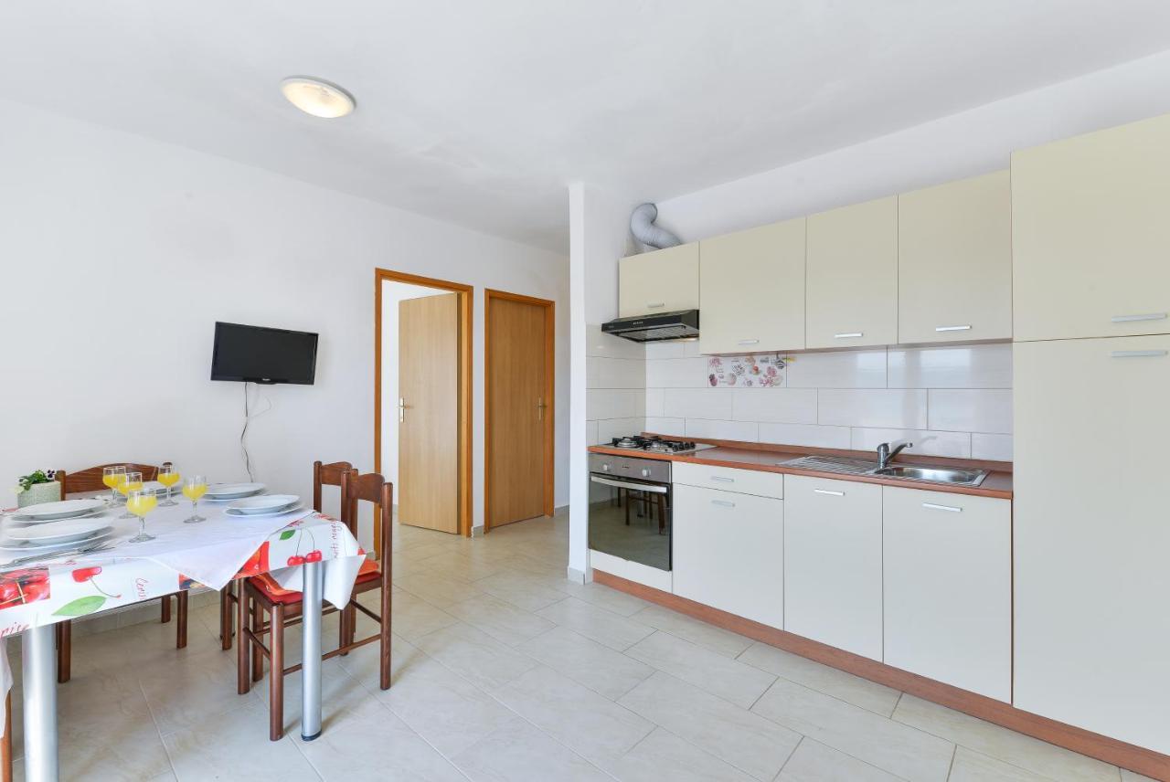 Apartments Citrus Turanj Exterior photo